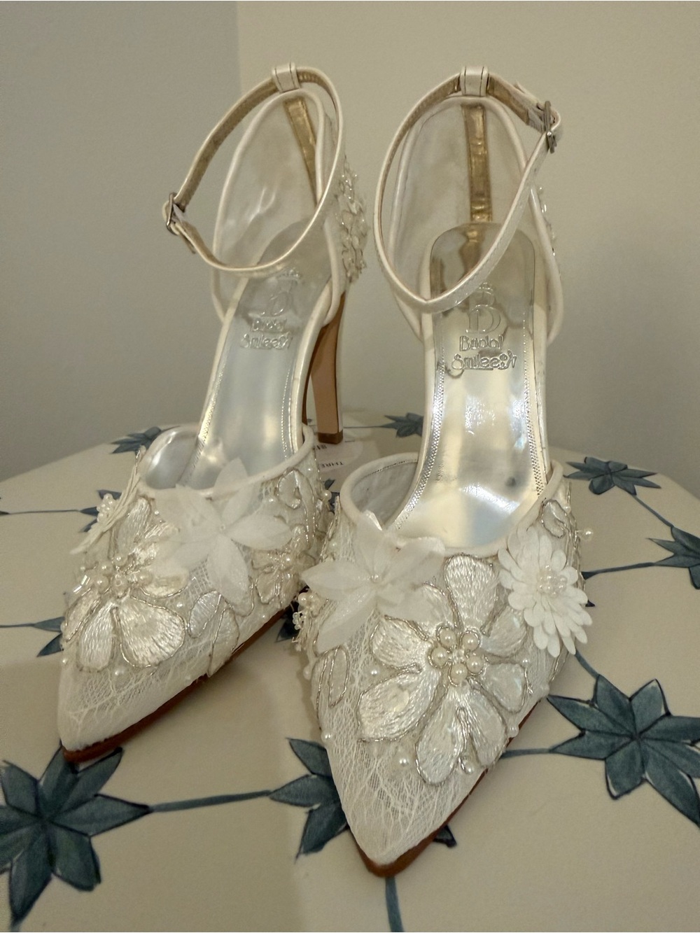 Bridal Smilee Floral Lace Wedding Heels EU 40 US 9/9.5 Ivory Pearl Ankle Strap